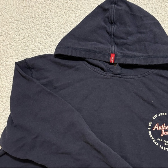 Levis Cropped Hoodie - Picture 8 of 16